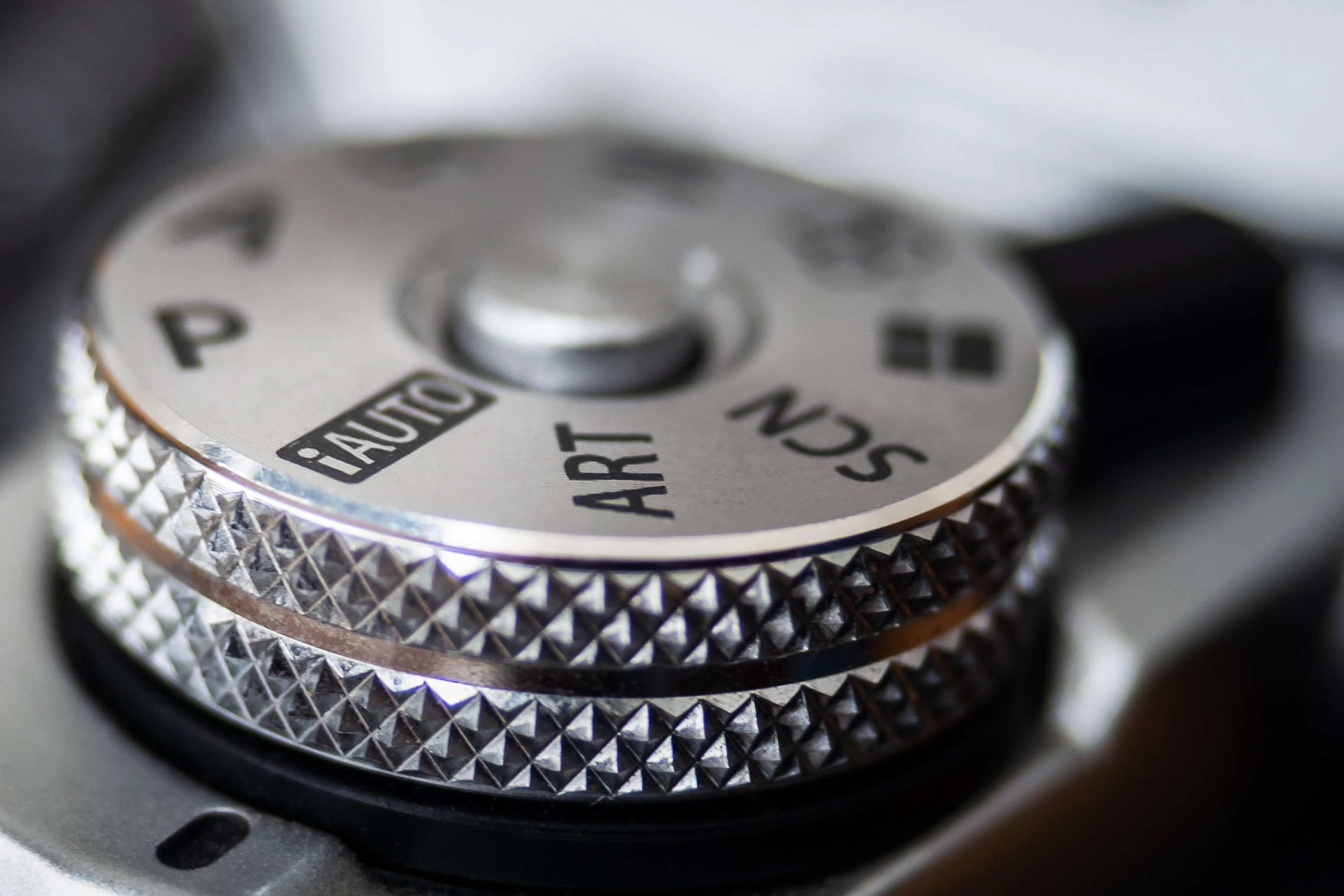 Automatic dial mode on a modern digital camera